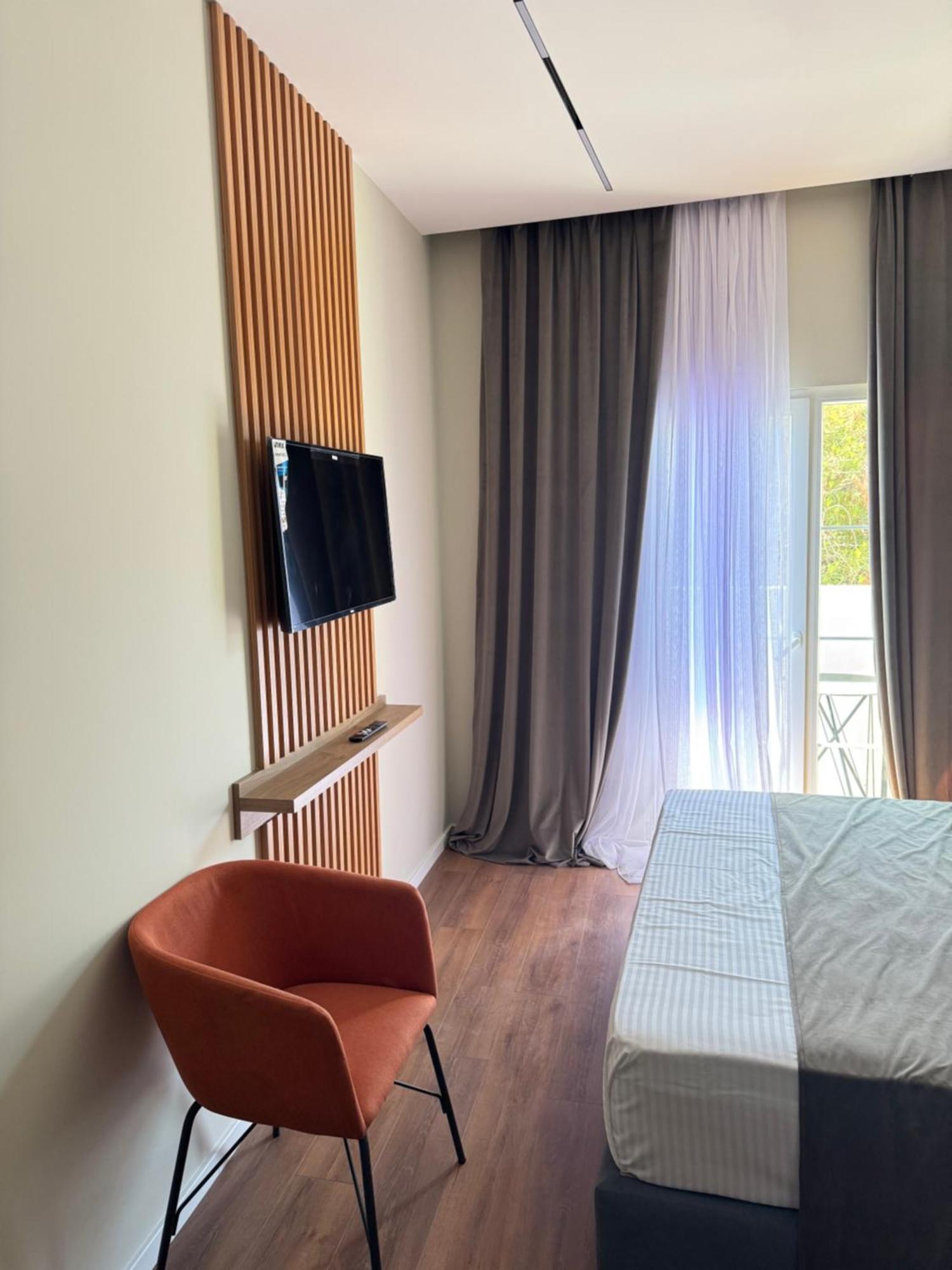 Vion Hotel Golem (Tirana)